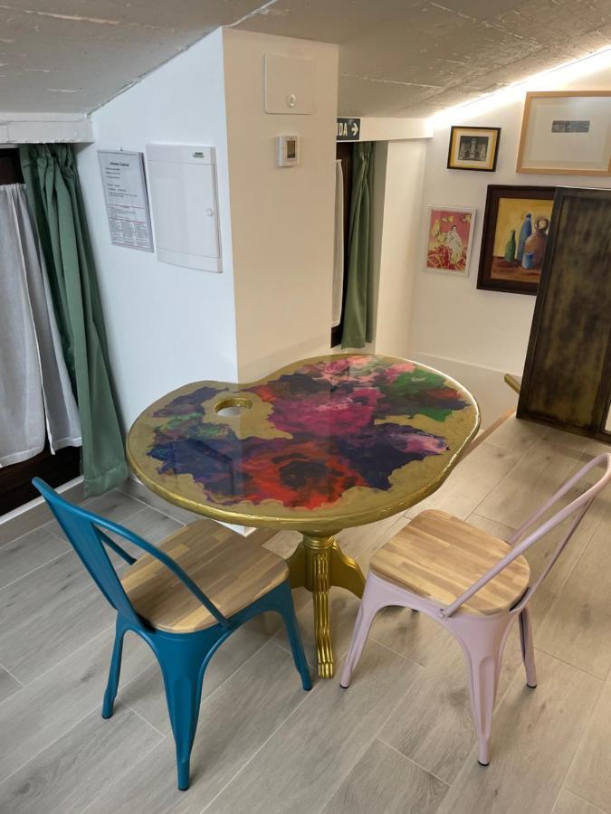 Ateneo Cuenca Suites Con Cocina En El Casco Historico Exterior foto