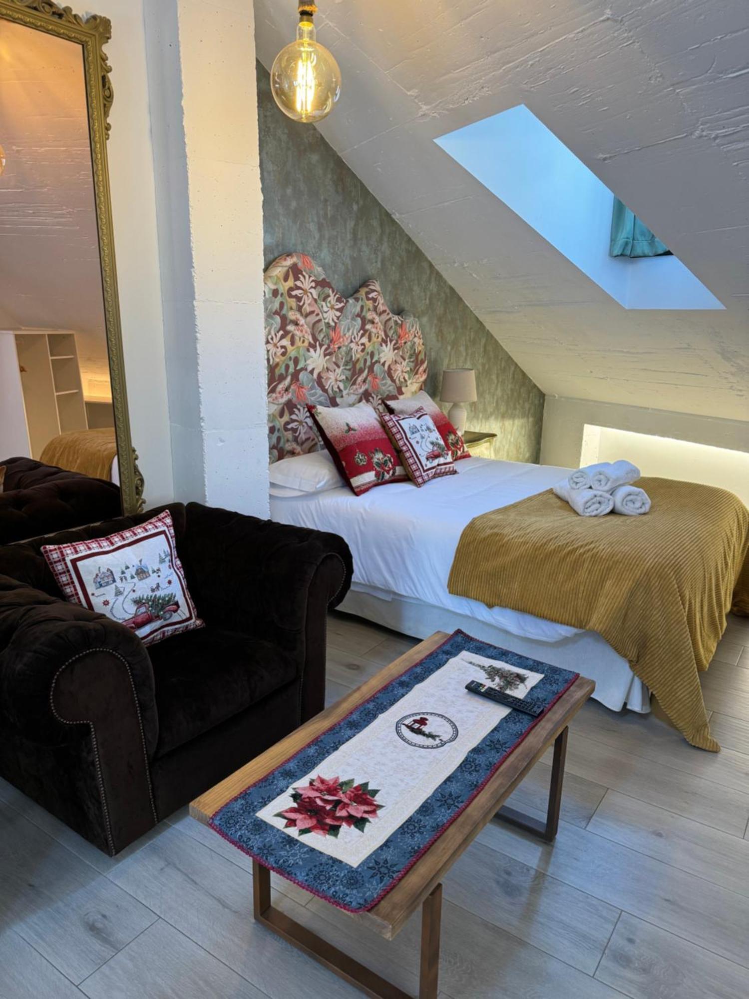 Ateneo Cuenca Suites Con Cocina En El Casco Historico Exterior foto