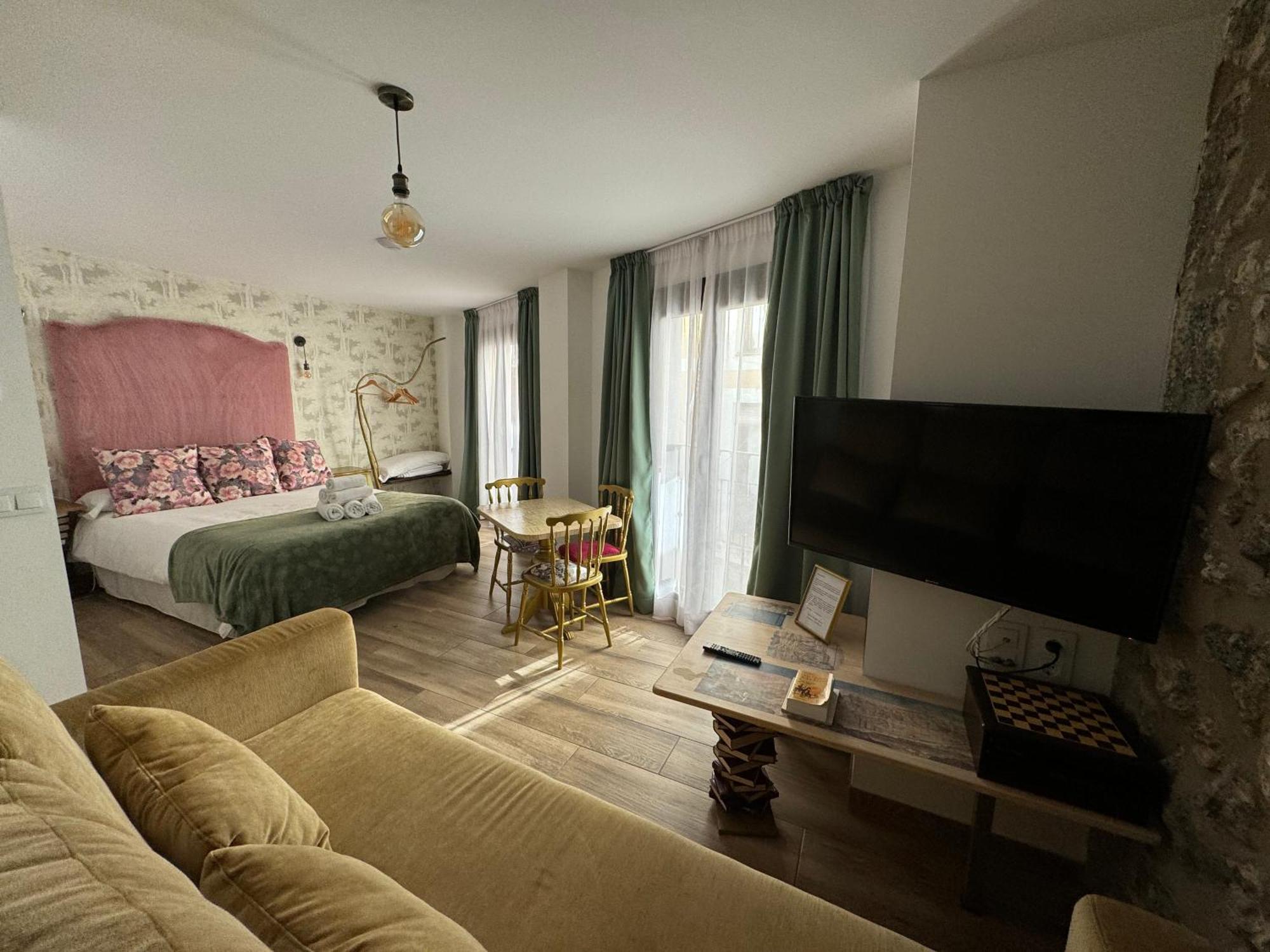 Ateneo Cuenca Suites Con Cocina En El Casco Historico Exterior foto